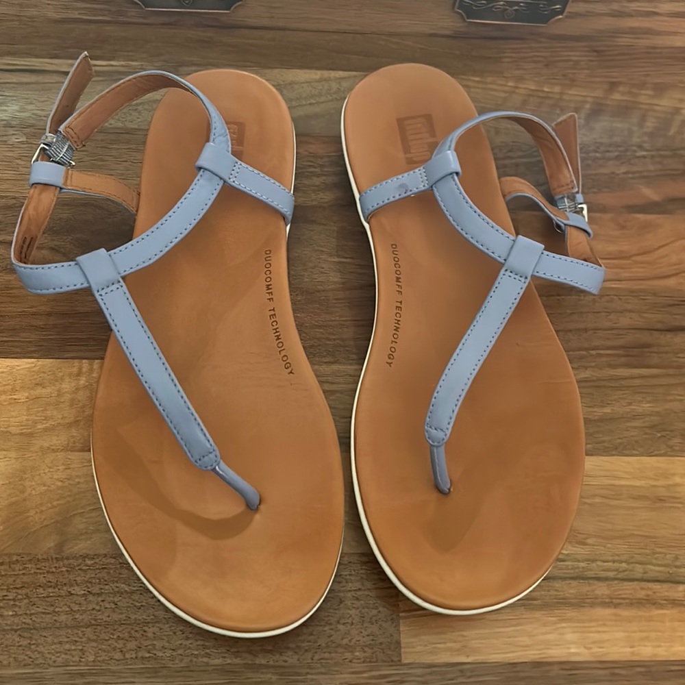 Women size 8 Flitflop sandals